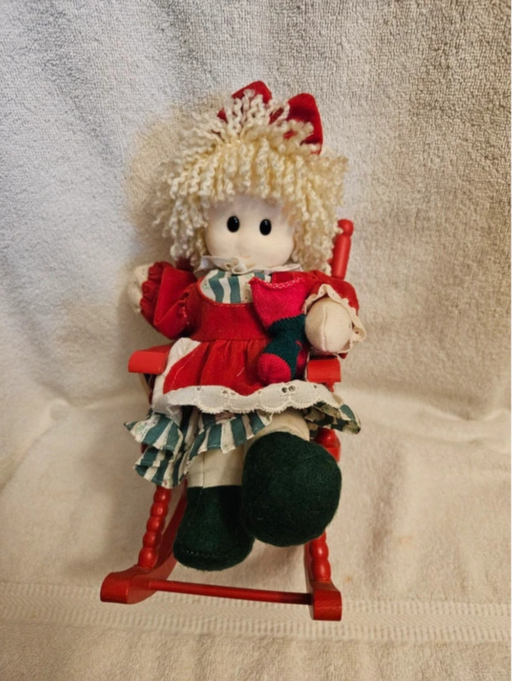 Vintage Berkeley Designs Christmas Musical Doll Rocking Chair Moving Head
